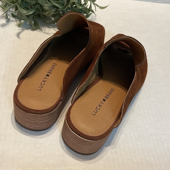 Lucky brand slides - Picture 4 of 4